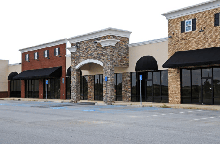 Durable rubber membrane roofing on shopping plaza in the Mahoning Valley